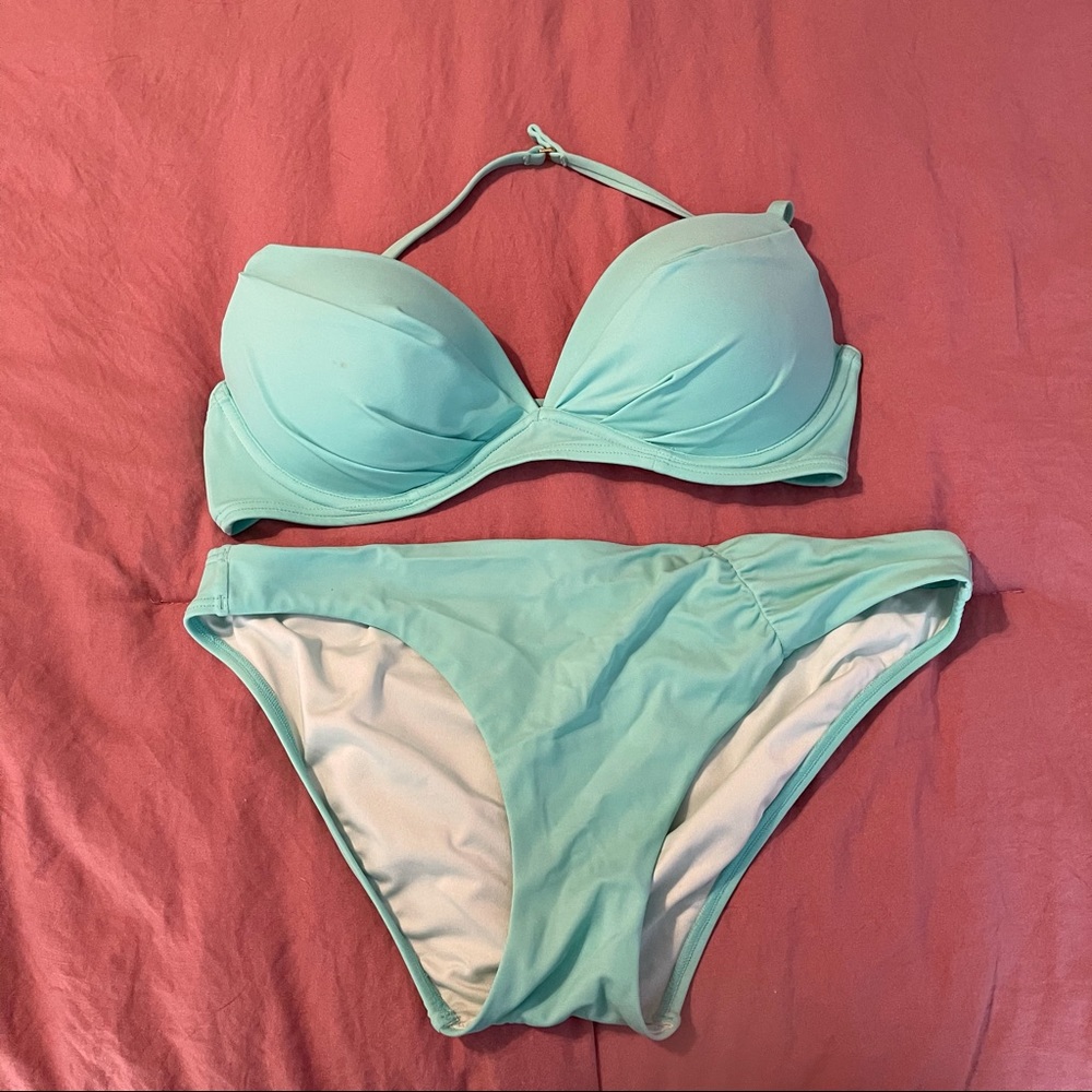 Victoria Secret Bikini 34C & Large Bottoms